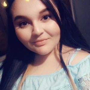 Meet your Posher, Paola